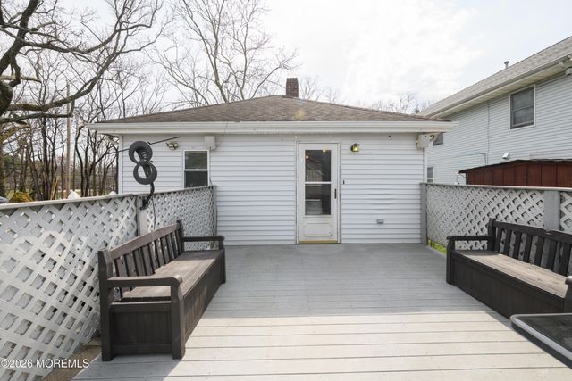 61 Viola Avenue, Leonardo, NJ 07737