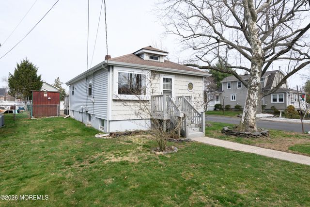 61 Viola Avenue, Leonardo, NJ 07737