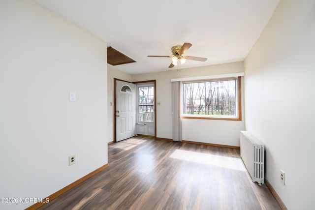 61 Viola Avenue, Leonardo, NJ 07737