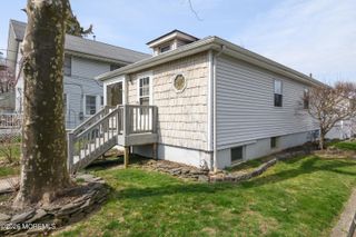 61 Viola Avenue, Leonardo, NJ 07737