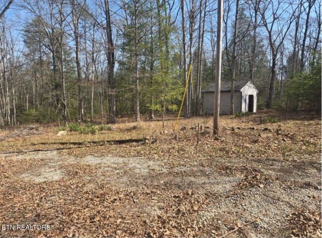 391 Cherokee Rd, Crossville, TN 38572