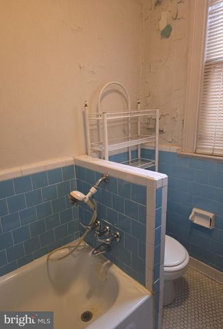 1015 E ST NE, Washington, DC 20002