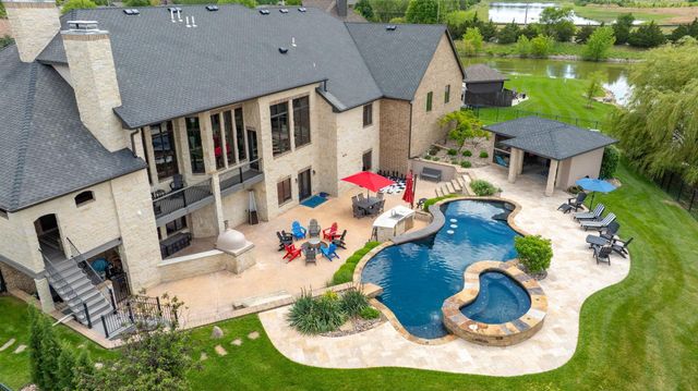 3035 N Den Hollow Ct, Wichita, KS 67205