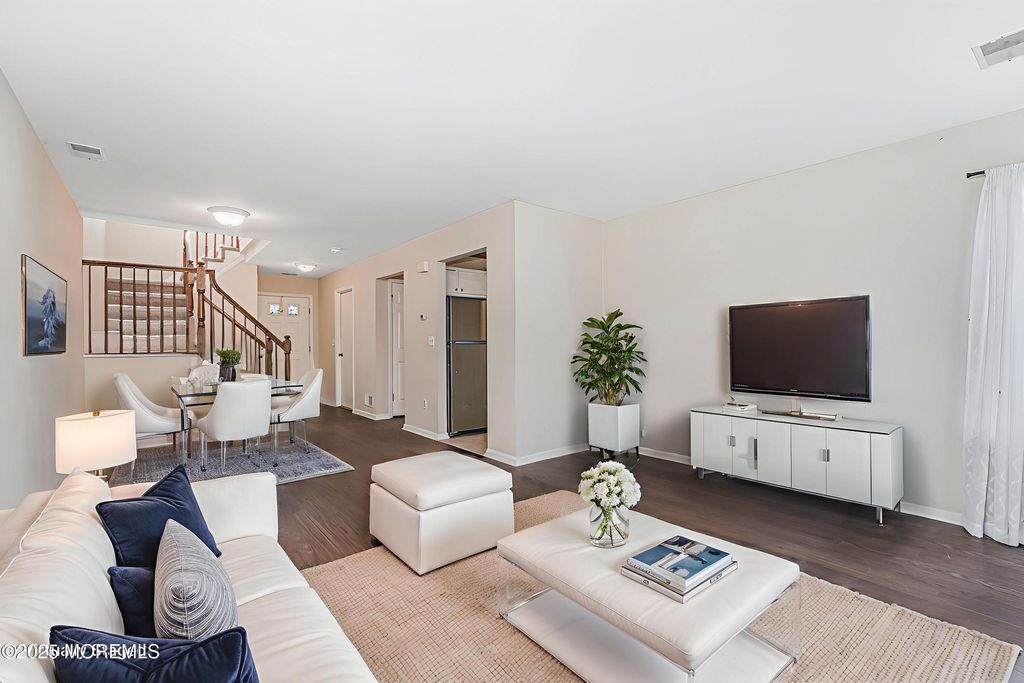 12 Hunt Court, Tinton Falls, NJ 07753