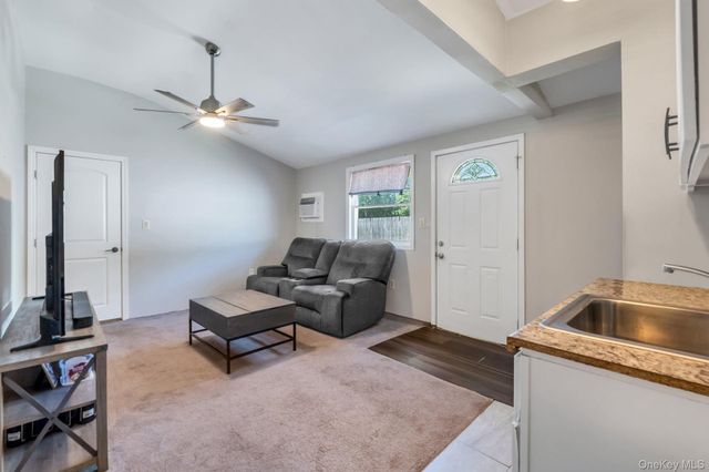 338 Easton Street, Ronkonkoma, NY 11779