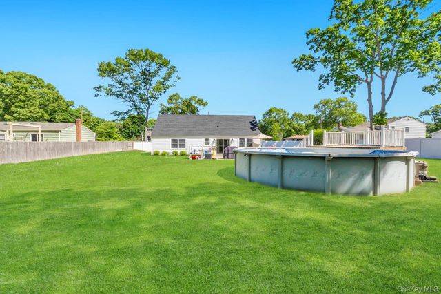 338 Easton Street, Ronkonkoma, NY 11779