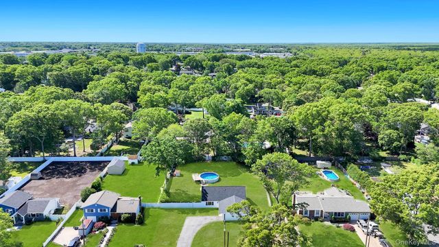 338 Easton Street, Ronkonkoma, NY 11779