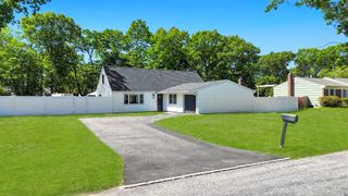 338 Easton Street, Ronkonkoma, NY 11779