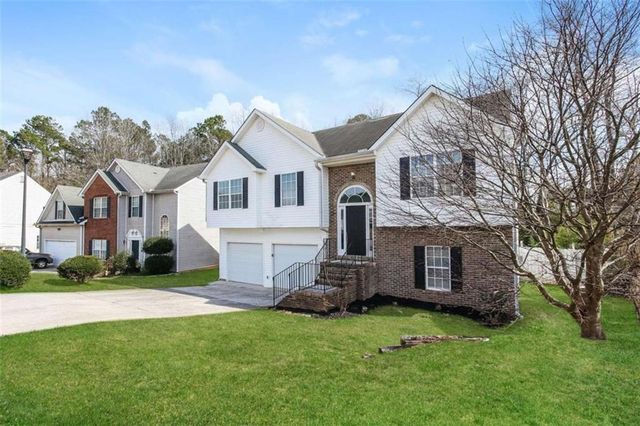 6055 Yellowood Court, Atlanta, GA 30349