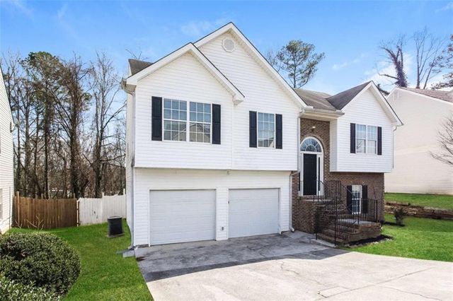 6055 Yellowood Court, Atlanta, GA 30349