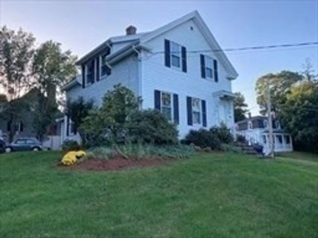 872 Main St. 1, Reading, MA 01867