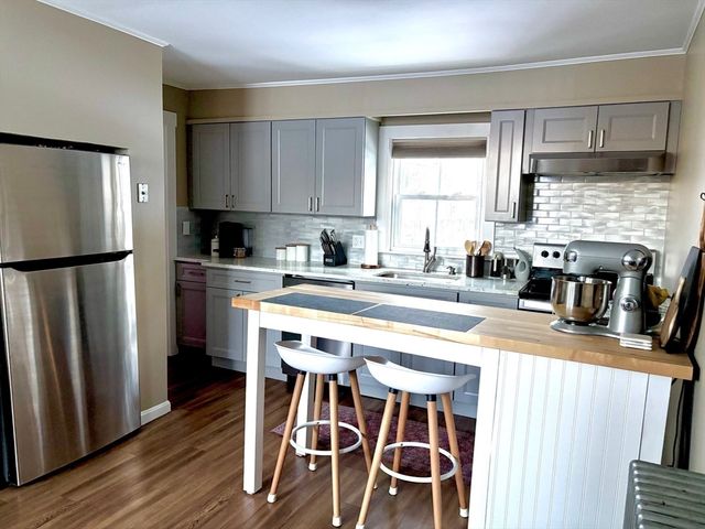 872 Main St. 1, Reading, MA 01867