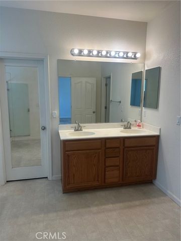 17385 Stone Celler Way, Lathrop, CA 95330