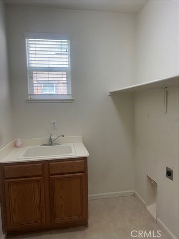 17385 Stone Celler Way, Lathrop, CA 95330