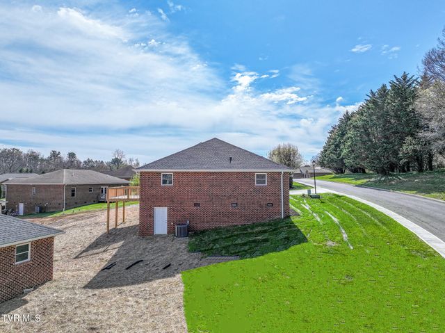 124 Keeneland Circle, Greeneville, TN 37743
