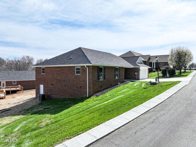 124 Keeneland Circle, Greeneville, TN 37743