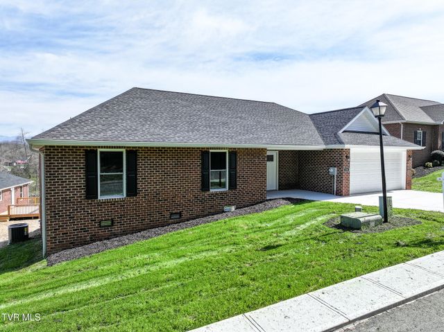 124 Keeneland Circle, Greeneville, TN 37743