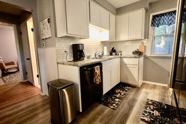 28737 Denise Street, Madison Heights, MI 48071