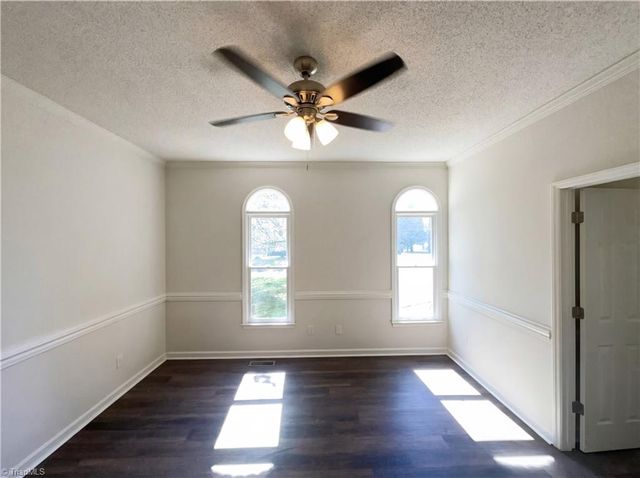 905 Kensal Green Drive, Kernersville, NC 27284