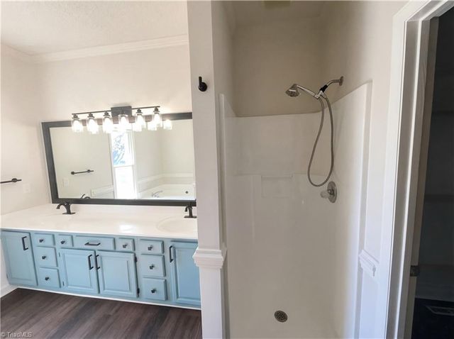 905 Kensal Green Drive, Kernersville, NC 27284