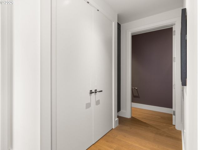 550 Sw 10TH Ave 2909, Portland, OR 97205