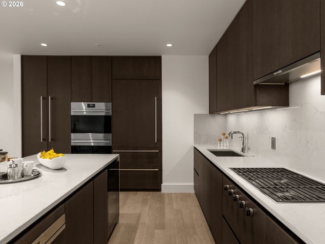 550 Sw 10TH Ave 2909, Portland, OR 97205