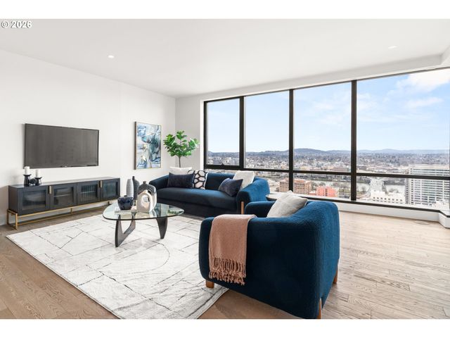550 Sw 10TH Ave 2909, Portland, OR 97205