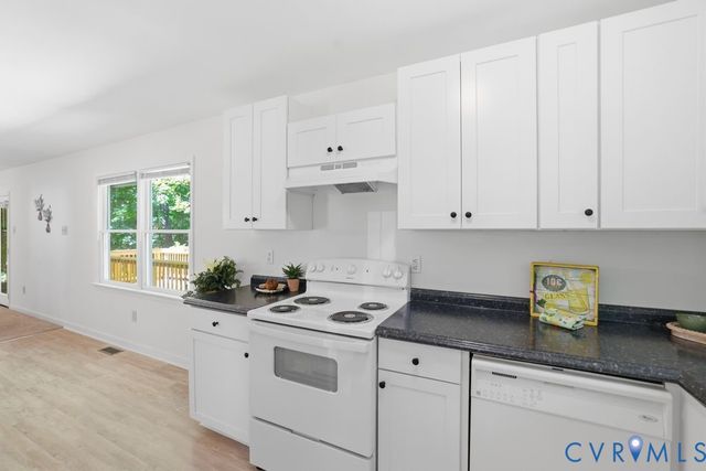 4301 Boones Bluff Way, Chesterfield, VA 23832