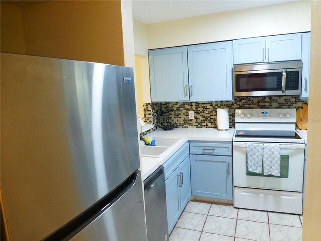 5557 SEA FOREST DRIVE 215, New Port Richey, FL 34652