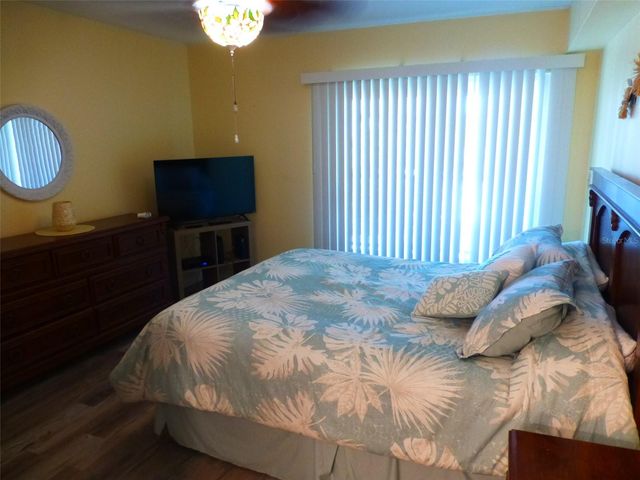 5557 SEA FOREST DRIVE 215, New Port Richey, FL 34652