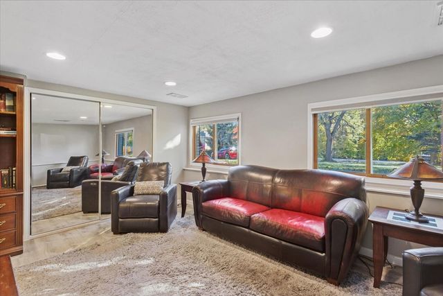 26W250 Case Street, Naperville, IL 60563