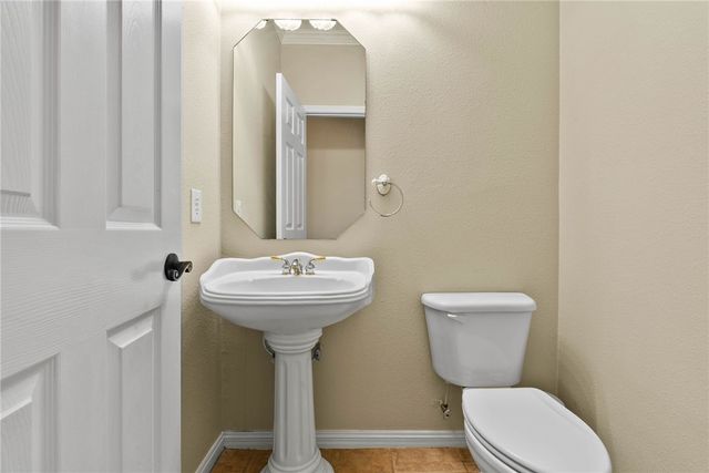 14902 Beal Dr, Corpus Christi, TX 78410