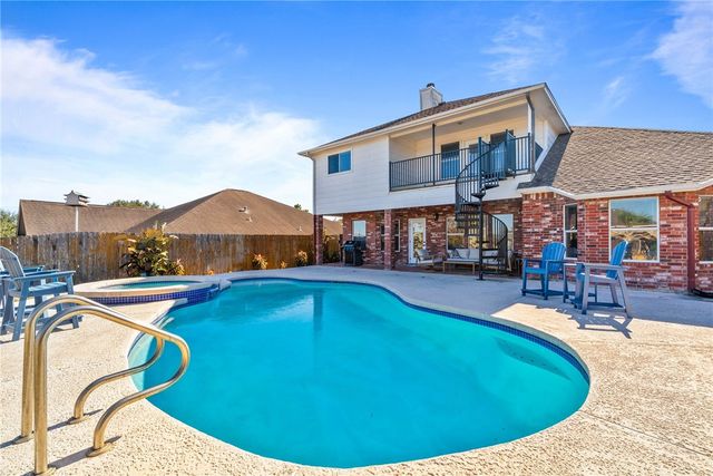 14902 Beal Dr, Corpus Christi, TX 78410