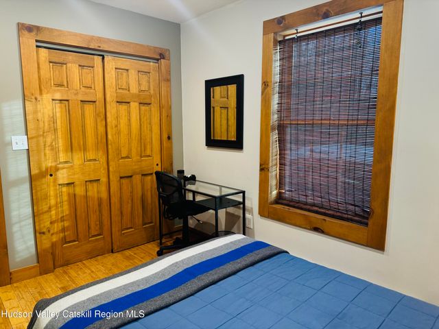 8 S Ohioville Road, New Paltz, NY 12561