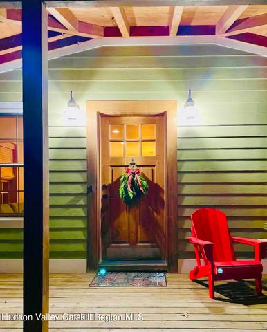 8 S Ohioville Road, New Paltz, NY 12561