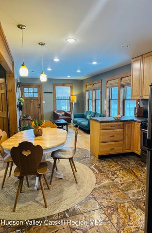 8 S Ohioville Road, New Paltz, NY 12561