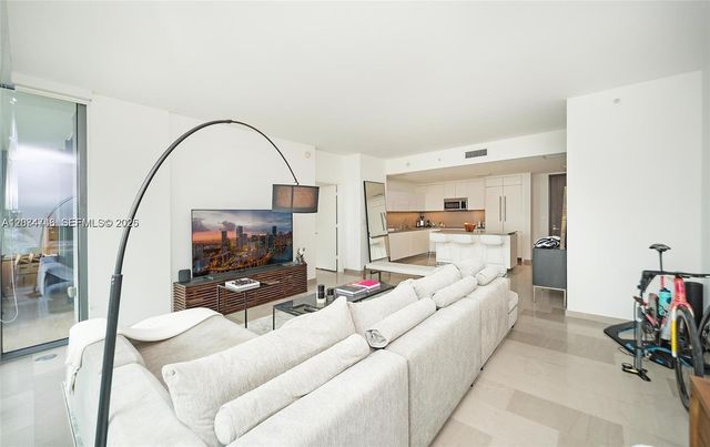 68 SE 6th Street 1008, Miami, FL 33131