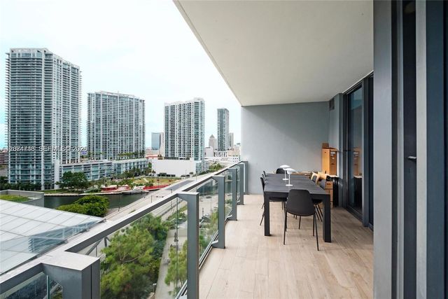 68 SE 6th Street 1008, Miami, FL 33131