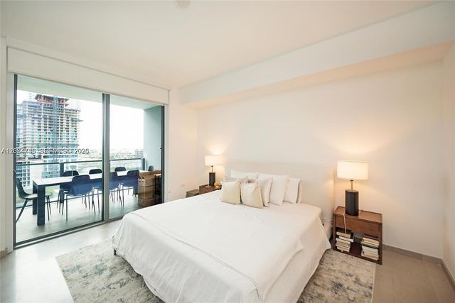 68 SE 6th Street 1008, Miami, FL 33131
