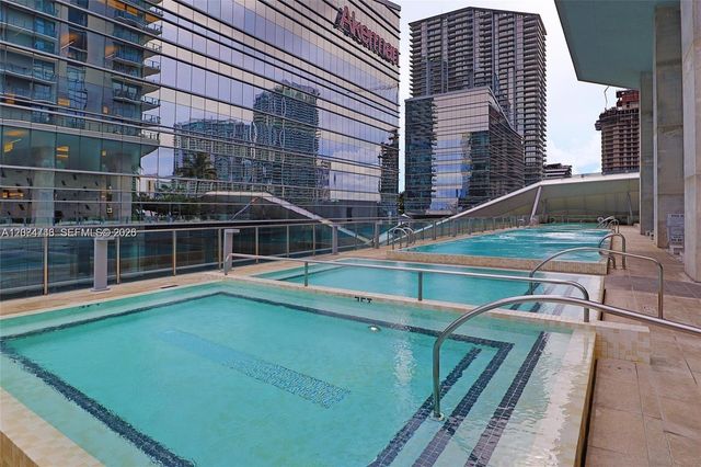 68 SE 6th Street 1008, Miami, FL 33131