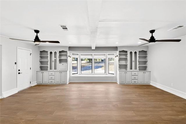 1056 Indian Hills NE Parkway, Marietta, GA 30068