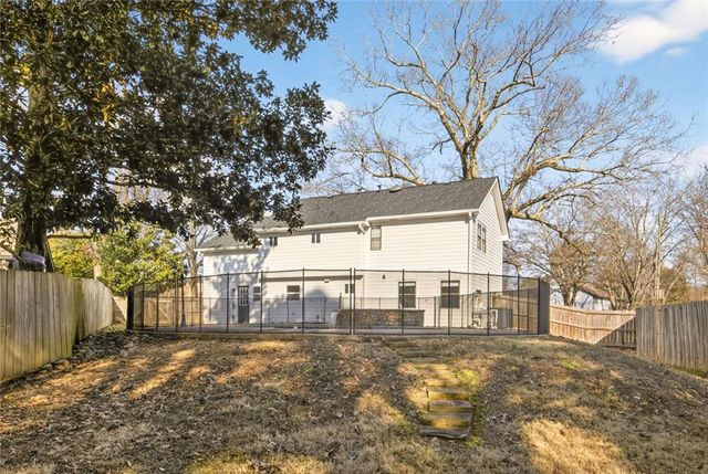 1056 Indian Hills NE Parkway, Marietta, GA 30068