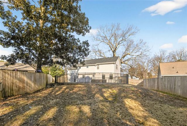 1056 Indian Hills NE Parkway, Marietta, GA 30068