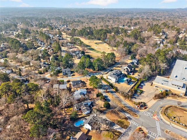 1056 Indian Hills NE Parkway, Marietta, GA 30068