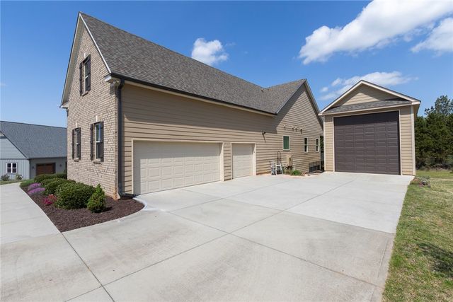 22 Old American Boulevard, Pendleton, SC 29670