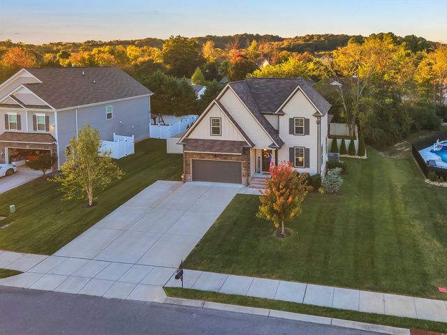 987 Carnation Dr, Spring Hill, TN 37174