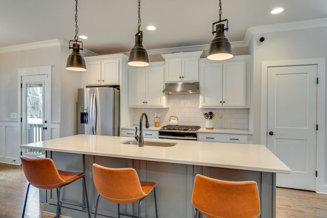 987 Carnation Dr, Spring Hill, TN 37174