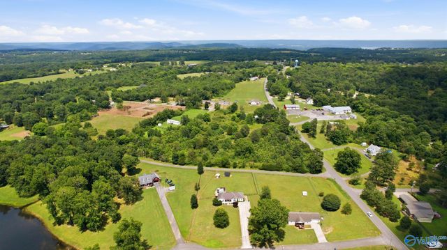 40 Sidney Drive, Scottsboro, AL 35769