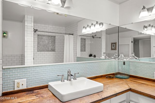 214 HERMOSA Lane, El Paso, TX 79922