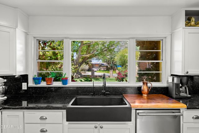 214 HERMOSA Lane, El Paso, TX 79922